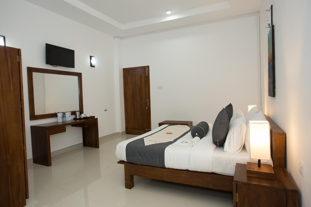 Grand Camellia Hotel Нувара Елия Екстериор снимка