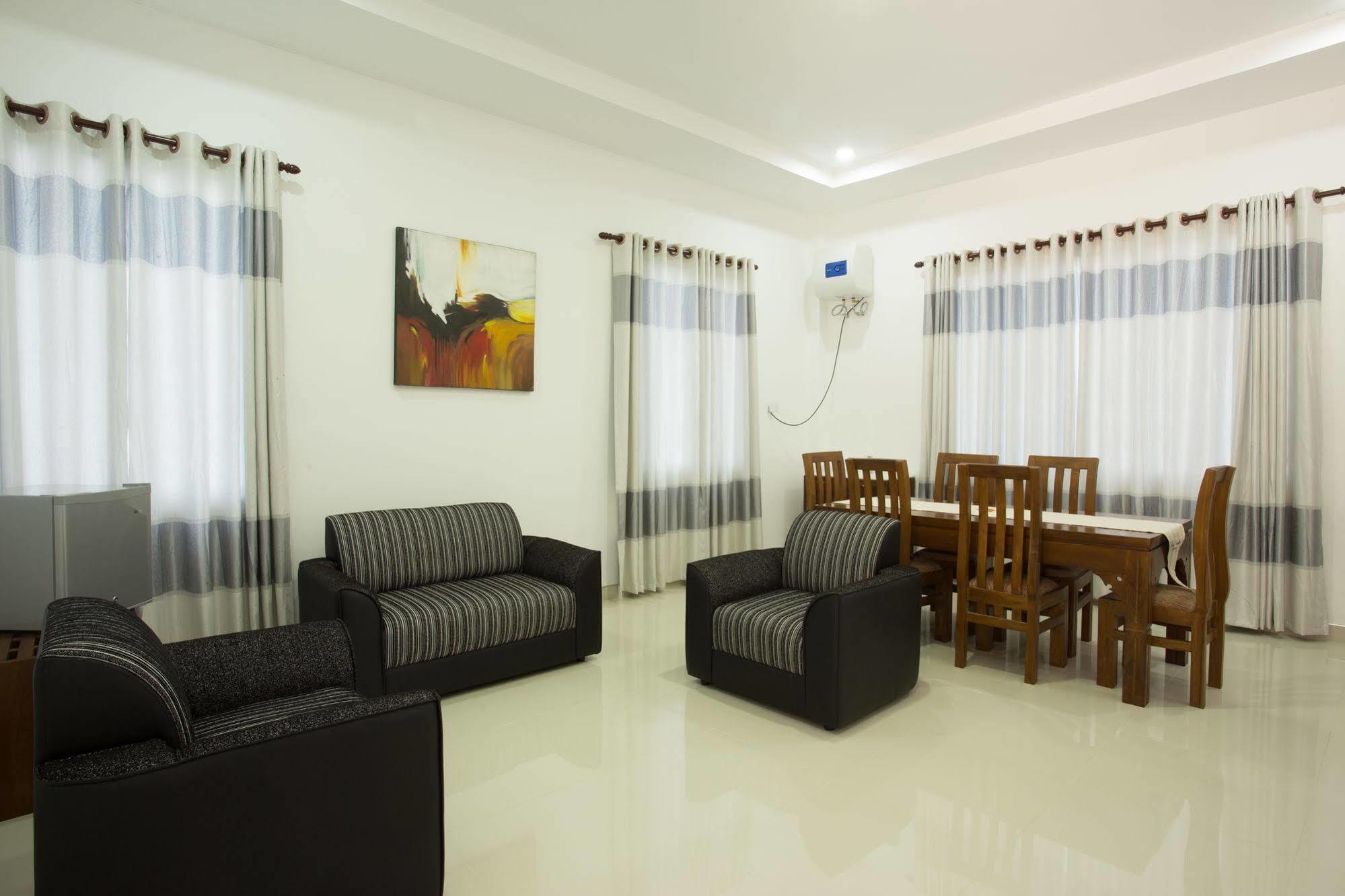 Grand Camellia Hotel Нувара Елия Екстериор снимка