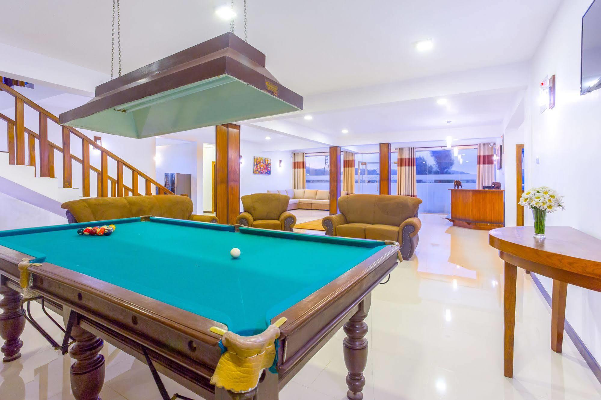 Grand Camellia Hotel Нувара Елия Екстериор снимка